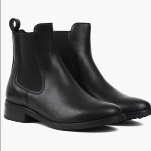 *NWT* Thursday Duchess Black Boots